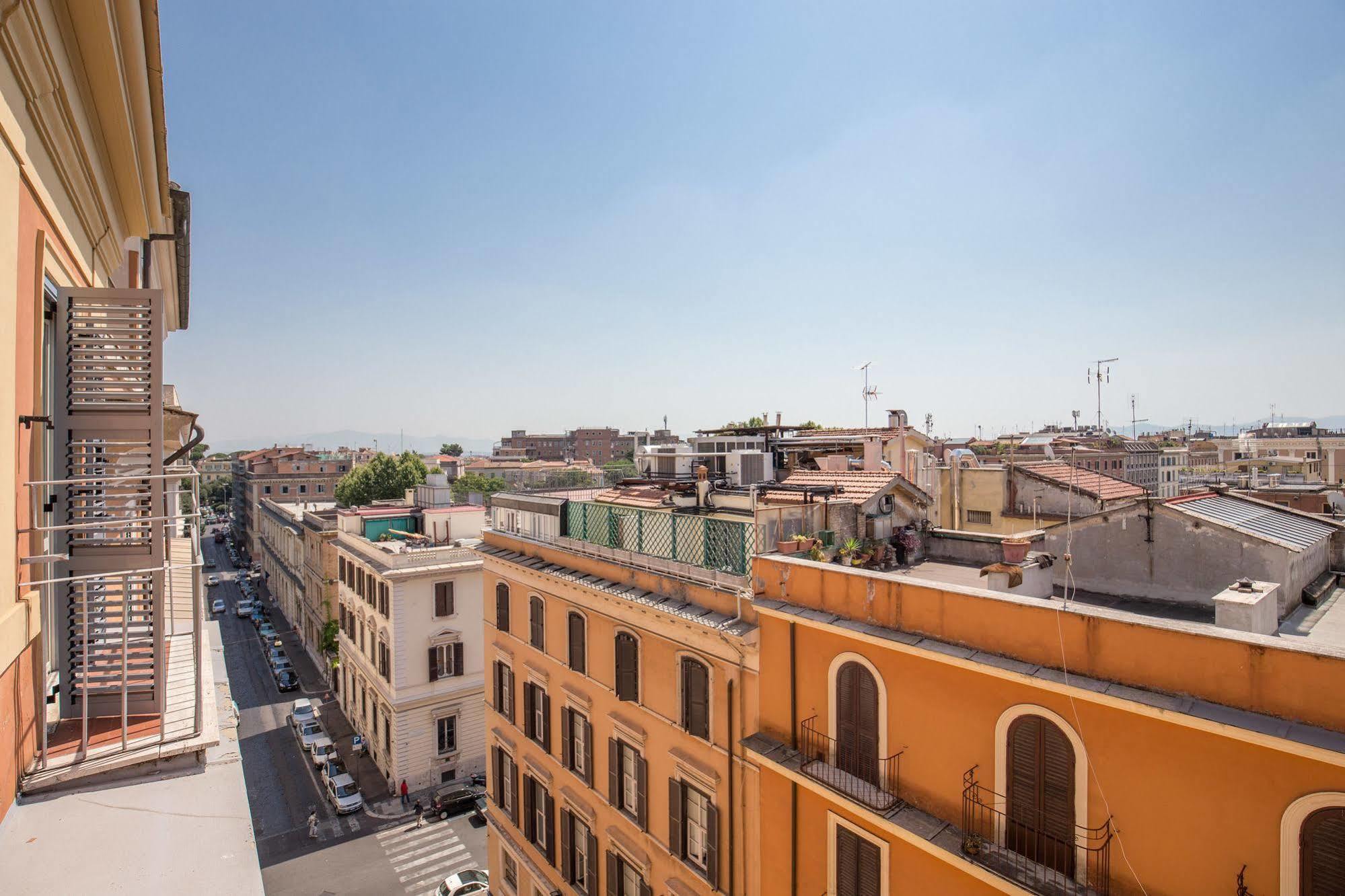 Bon Ton Design Rooms By Dot Suites 3* Roma